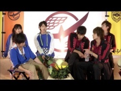 Watch the latest show Gaim Roundtable with English subtitles for free in KissAsian