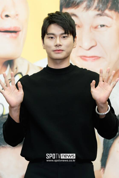 Watch the latest show It’s You, Out of the Blue with English subtitles for free in Asiaflix