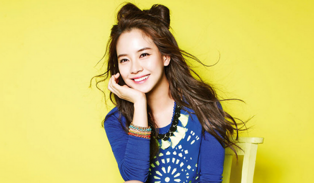 Watch the latest show Song Ji Hyo's Beauty View with English subtitles for free in KissAsian