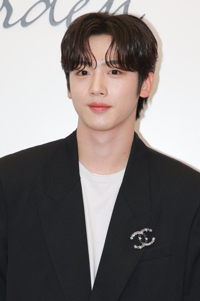 Watch the latest show The Sense with English subtitles for free in Asiaflix